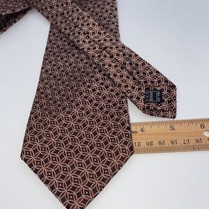 Ike Behar Elegant 7 Fold Tie Brown Geometric Pattern Hand Tailored 100% Silk USA